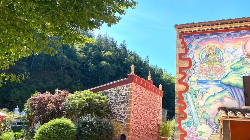 Istituto Lama Tzong Khapa in Pomaia, Italy